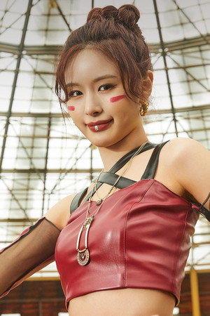 Photo of Lu from the Latest Netflix gallery