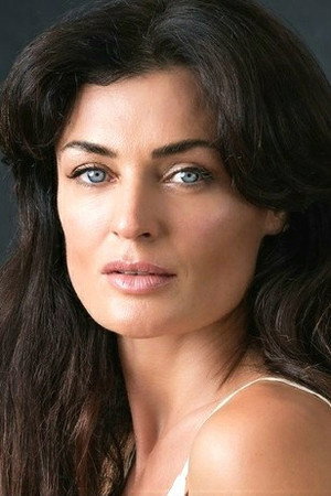 Photo of Lyne Renee from the Latest Netflix gallery