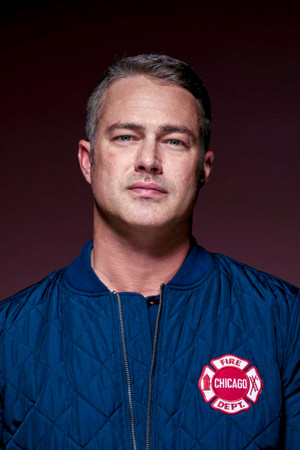 Taylor Kinney photo