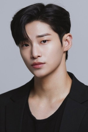 Photo of Kan Hyeon-bae from the Latest Netflix gallery