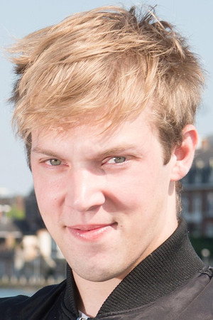 Photo of Thomas Mustin from the Latest Netflix gallery