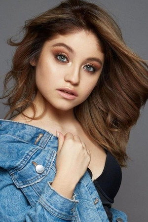 Karol Sevilla photo