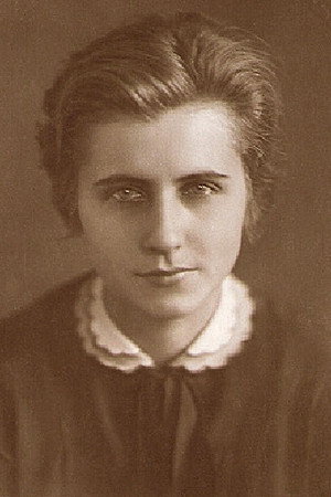 Photo of Grete Mosheim from the Latest Netflix gallery