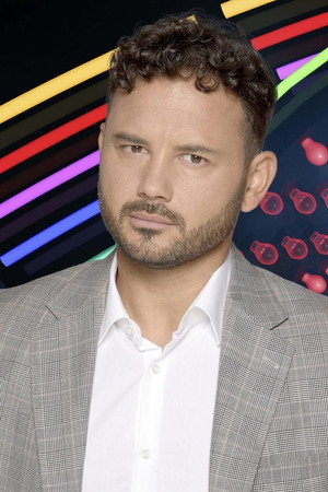 Photo of Ryan Thomas from the Latest Netflix gallery