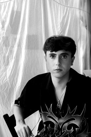 Photo of Eduard Amado from the Latest Netflix gallery