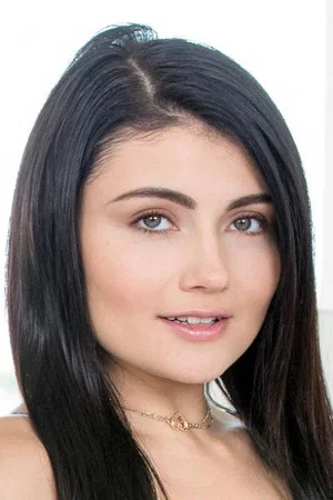 Adria Rae photo