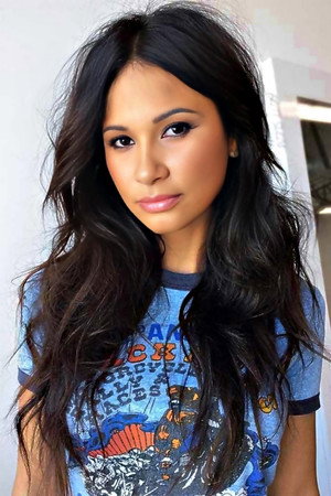 Photo of Azza Saeed from the Latest Netflix gallery