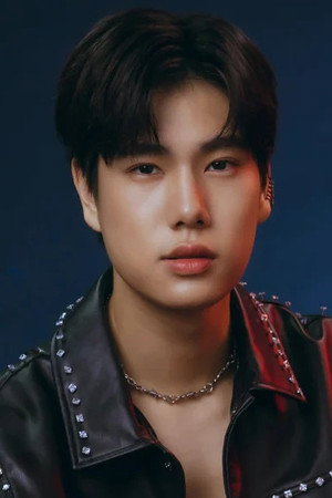 Phuwin Tangsakyuen photo