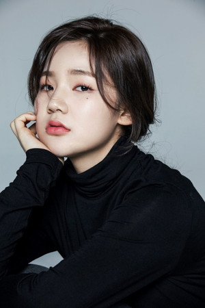 Photo of Lee Eun-saem from the Latest Netflix gallery