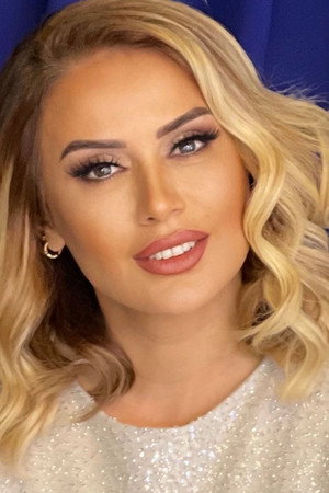 Photo of Roza Zergerli from the Latest Netflix gallery