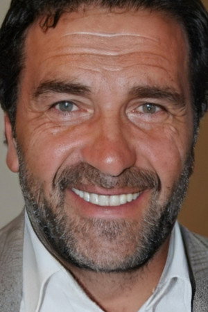 Photo of Ümit Acar from the Latest Netflix gallery
