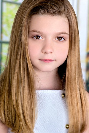 Photo of Chloe Perrin from the Latest Netflix gallery