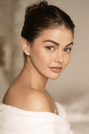Janine Gutierrez photo