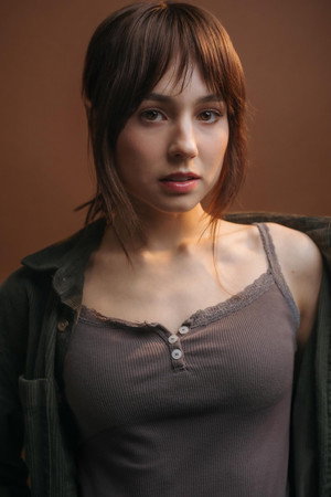 Photo of Piper Verbrick from the Latest Netflix gallery