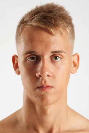 Photo of Chris Hollander from the Latest Netflix gallery