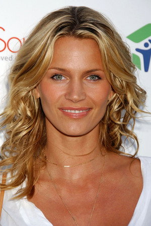 Natasha Henstridge photo