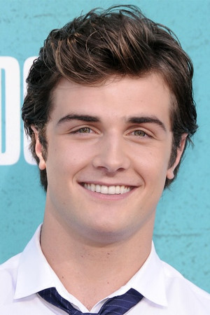 Beau Mirchoff photo