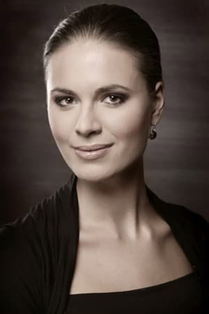 Photo of Britta Soll from the Latest Netflix gallery