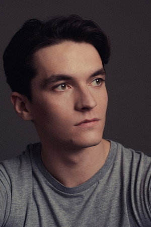 Photo of Fionn Whitehead from the Latest Netflix gallery