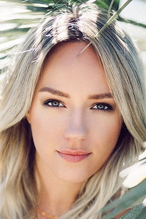 Photo of Alyson Walker from the Latest Netflix gallery