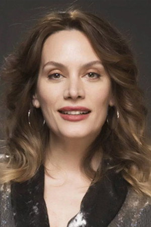 Ebru Cündübeyoğlu photo