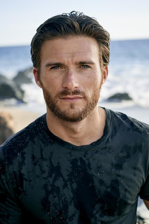 Scott Eastwood photo