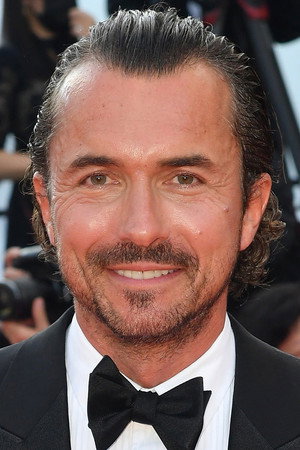 Photo of William Abadie from the Latest Netflix gallery