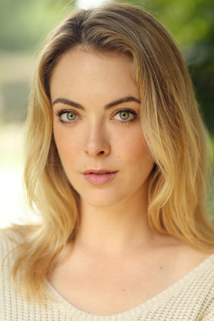 Photo of Elisabeth Hopper from the Latest Netflix gallery