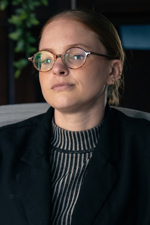 Photo of Elizabeth Stam from the Latest Netflix gallery