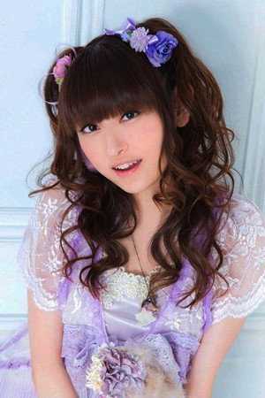 Yukari Tamura photo