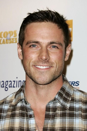 Dylan Bruce photo