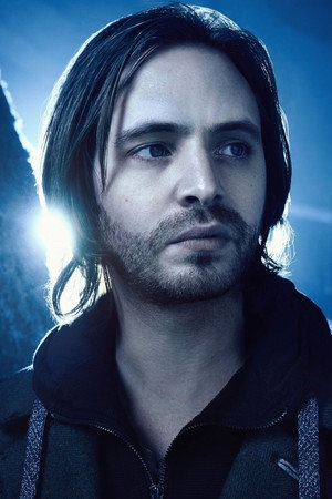 Aaron Stanford photo