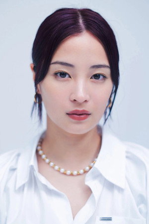 Suzu Hirose photo