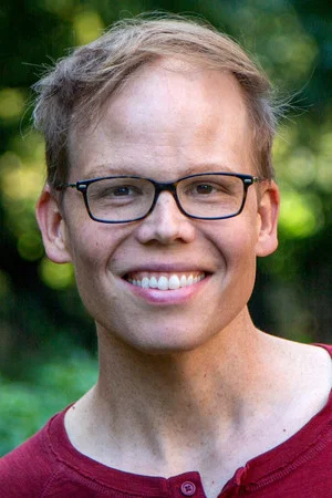 Photo of Jeff Hiller from the Latest Netflix gallery