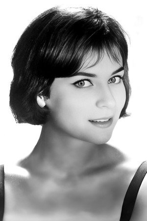 Juliette Mayniel photo