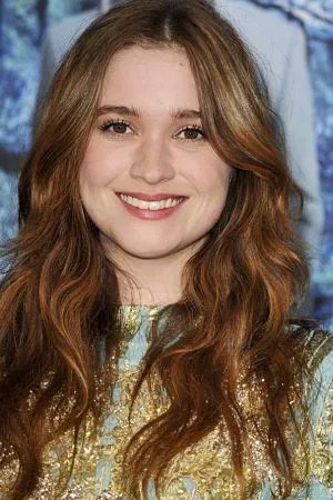Alice Englert photo