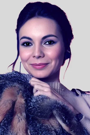 Photo of Carmen Serret from the Latest Netflix gallery