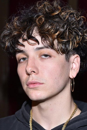 Photo of Hubert Lenoir from the Latest Netflix gallery