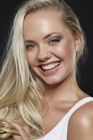 Ashley de Lange photo