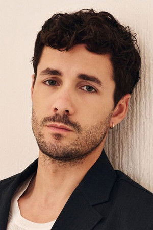 Jonah Hauer-King photo