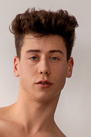 Photo of Tommy Clapton from the Latest Netflix gallery