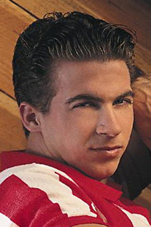 Photo of Tony Idol from the Latest Netflix gallery