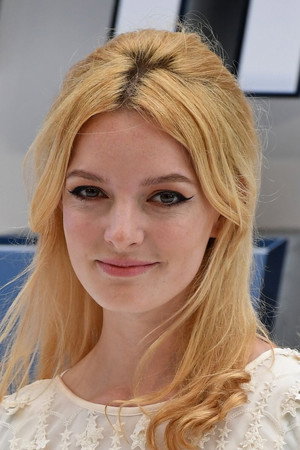 Dakota Blue Richards photo