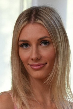 Photo of Emily Jade from the Latest Netflix gallery