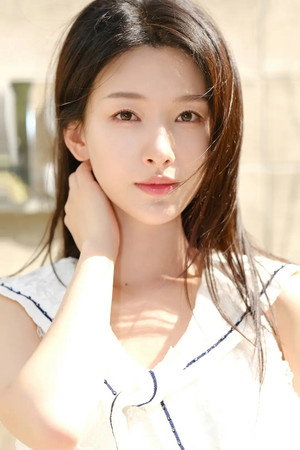 Photo of Bai Xuhan from the Latest Netflix gallery