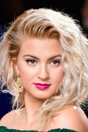 Tori Kelly photo