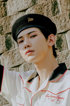 Yeosang photo