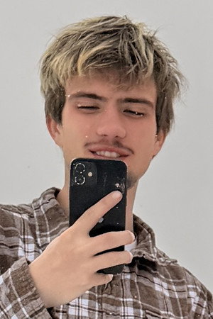 Photo of Graham Cox from the Latest Netflix gallery