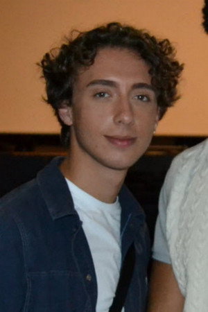 Photo of Léo Siminot from the Latest Netflix gallery