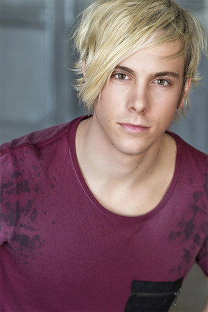 Riker Lynch photo